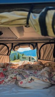 You can't explain this – you have to experience it!
@jamesbaroud #rooftoptent #balticoverlanders