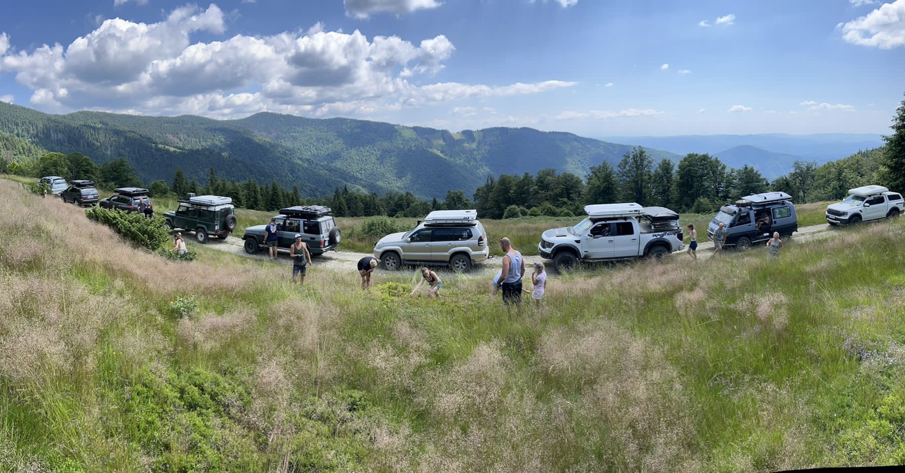 DZĪVOT PA ĪSTAM

Mēdz teikt, ka par naudu laimi nav iespējams nopirkt. Taču, izīrējot vai nopērkot jumta telti un dodoties episkā piedzīvojumā uz Rumāniju, no laimes izjūtas neizdosies izvairīties. Varam garantēt - tu būsi sajūsmā par katru tur pavadīto dienu!

🌍 Vairāk par braucienu @balticoverlanders bio sadaļā!

#rooftoptent #balticoverlanders #ceļotuzjumta