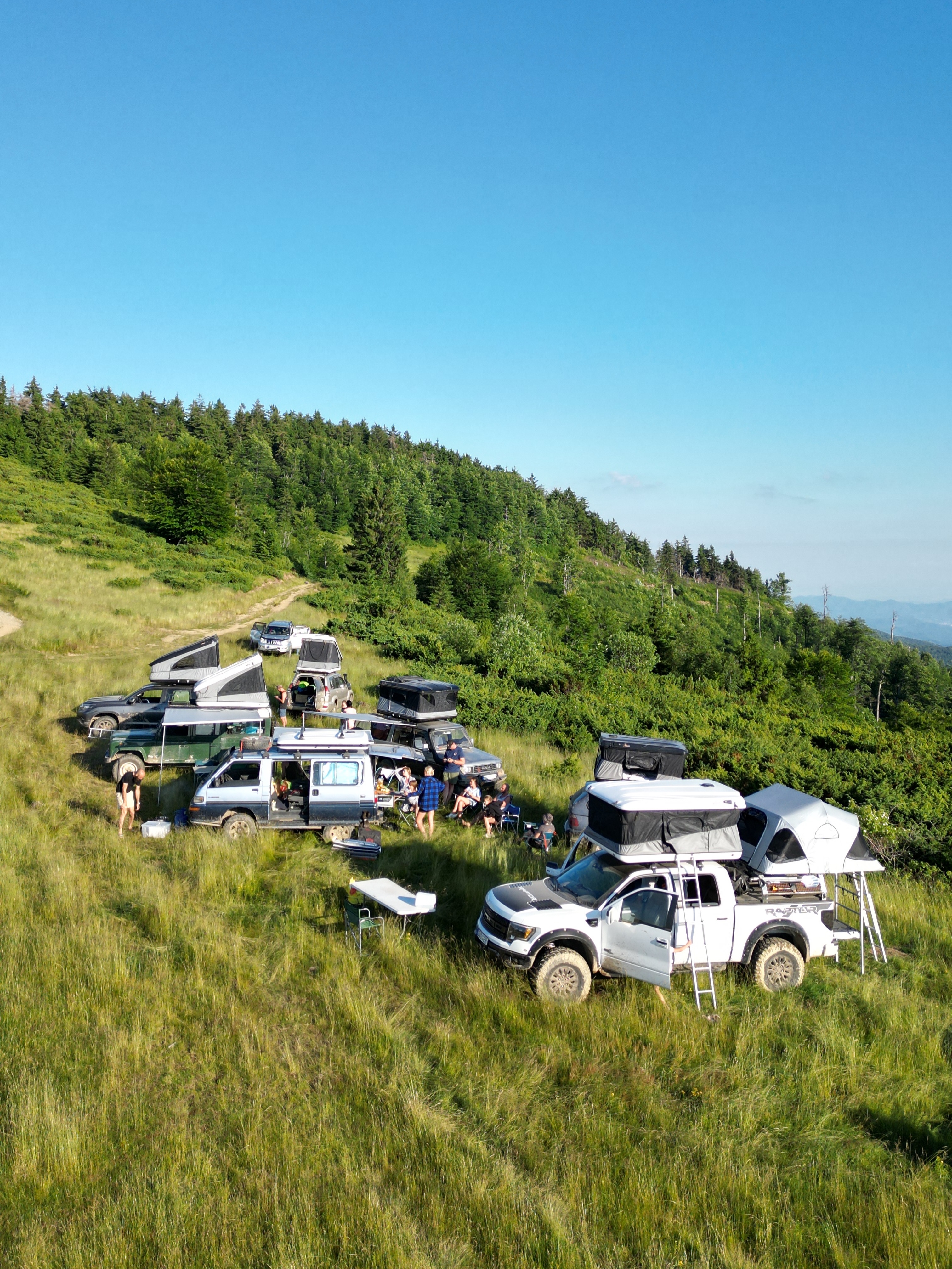WHERE WILL YOU WAKE UP TOMORROW?

By a lake? In the forest? By the sea? Or somewhere you haven’t even discovered yet?

A rooftop tent gives you the freedom to turn every journey into an unforgettable adventure - wherever the road takes you.

Reserve your rooftop tent for this summer 👉🏼 
👉🏼 balticoverlanders.eu in the ‘Rentals’ section