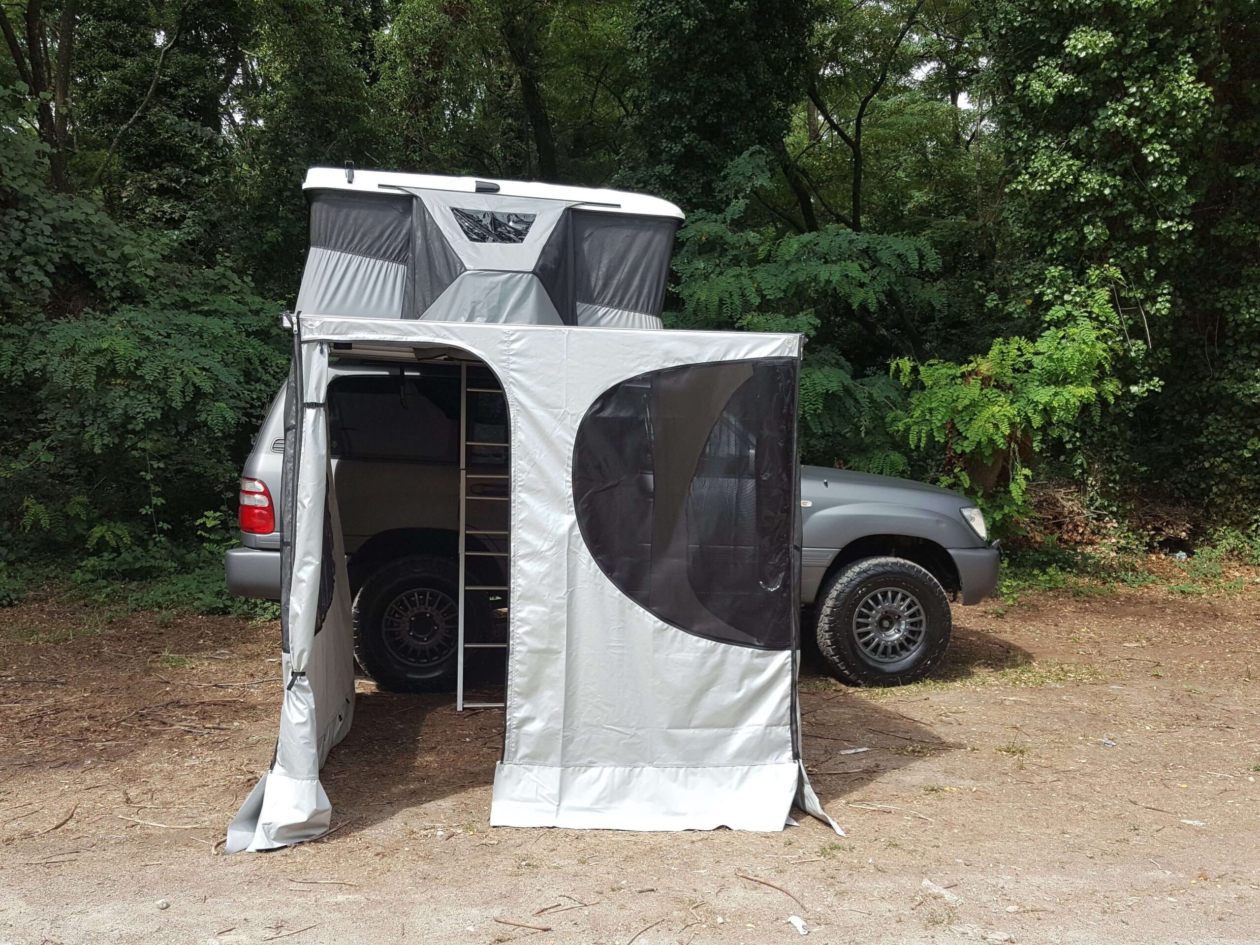 JAMES BAROUD SIDEAWNING Side Walls Additional Protection and Privacy